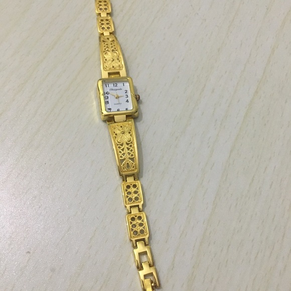 Gold Watch - Picture 4 of 5